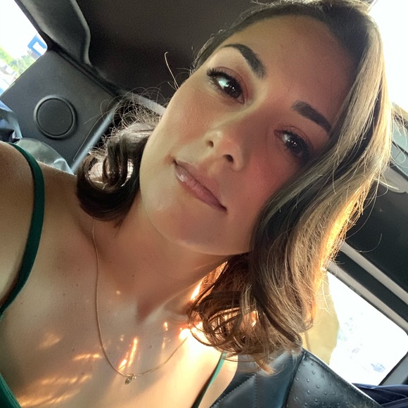 Meet your Posher, Paige - Picture 1 of 1